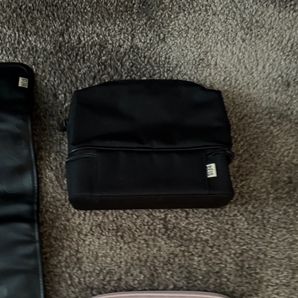 Béis Black & Blush Travel Pouch Set - Picture 7 of 12